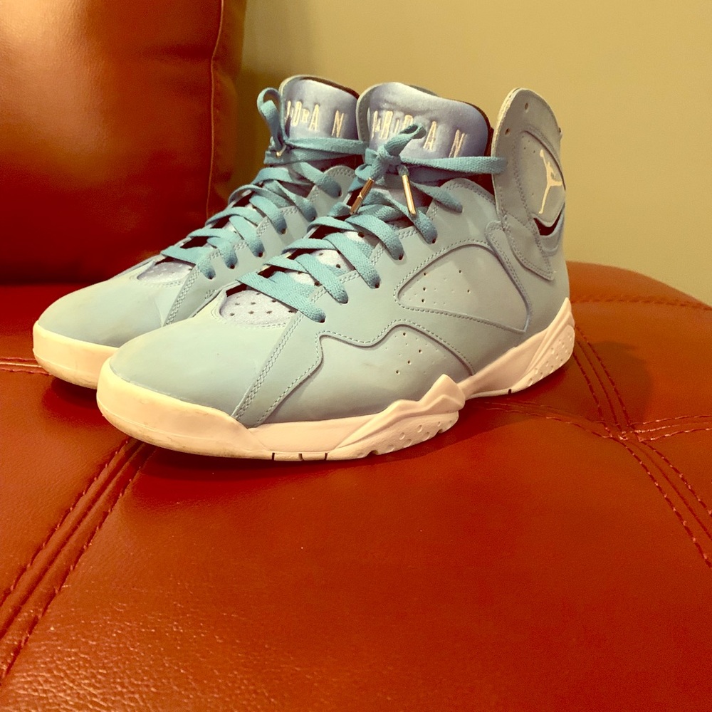 Jordan 7 Retro “Pantone”